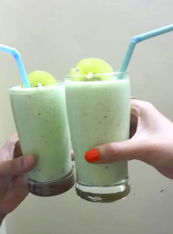 Киви мацони